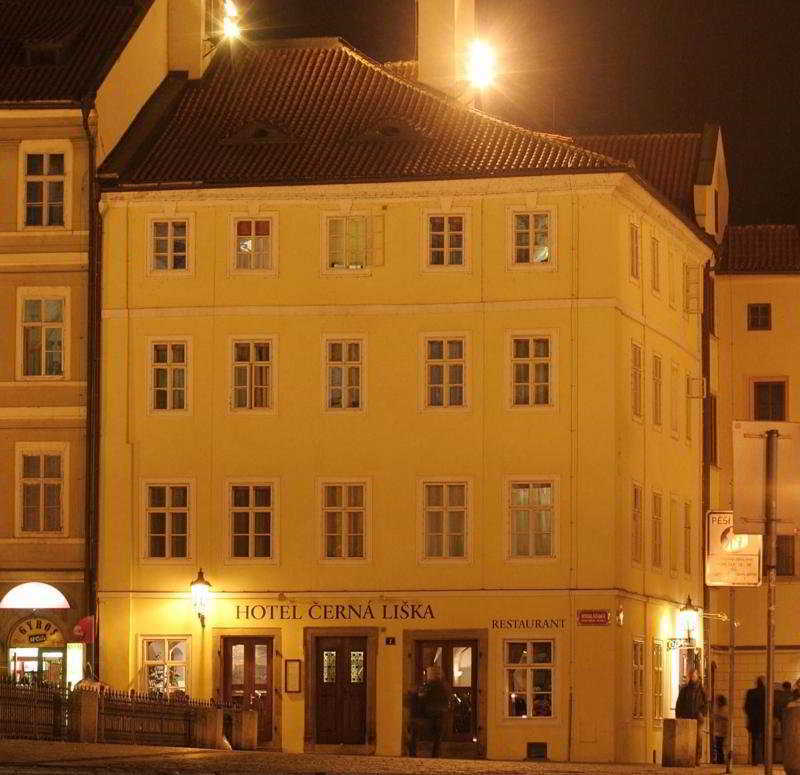 Cerna Liska Hotel Praag Buitenkant foto