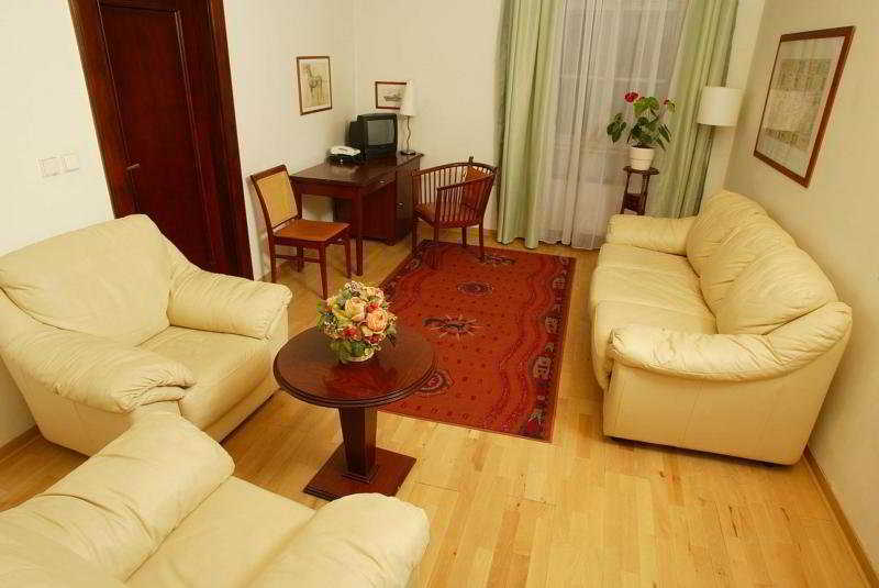 Cerna Liska Hotel Praag Buitenkant foto