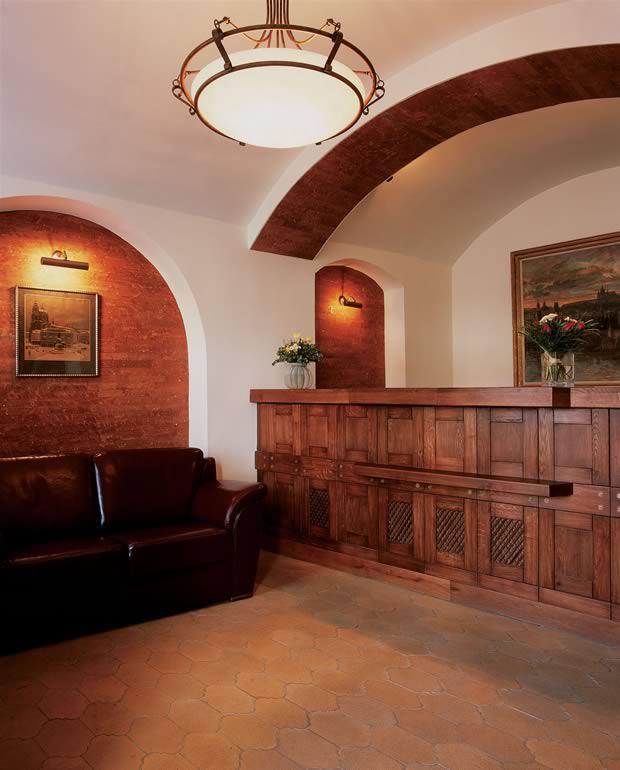 Cerna Liska Hotel Praag Buitenkant foto