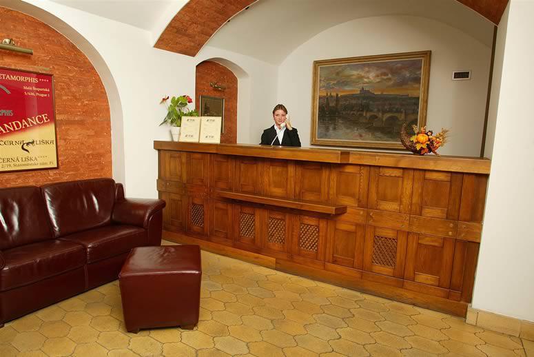 Cerna Liska Hotel Praag Buitenkant foto